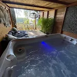 Bien Belge Avec Cinéma Et Jacuzzi Lodge