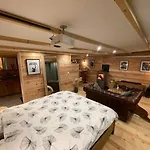 Bien Belge Avec Cinema Et Jacuzzi Orman Evi Lasne