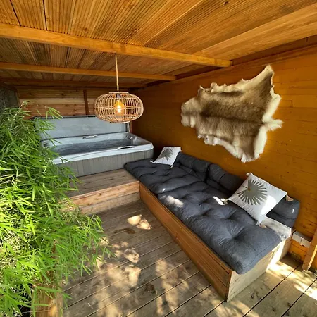 Lodge Bien Belge Avec Cinema Et Jacuzzi *