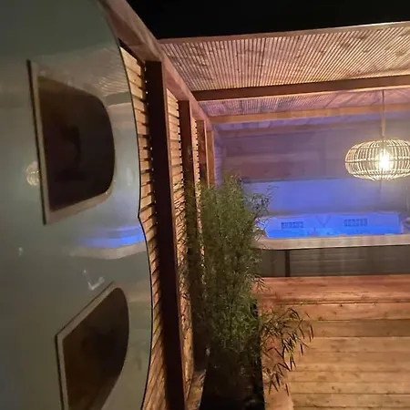 ロッジ Bien Belge Avec Cinema Et Jacuzzi *