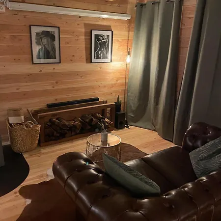 Bien Belge Avec Cinema Et Jacuzzi Jaktstuga