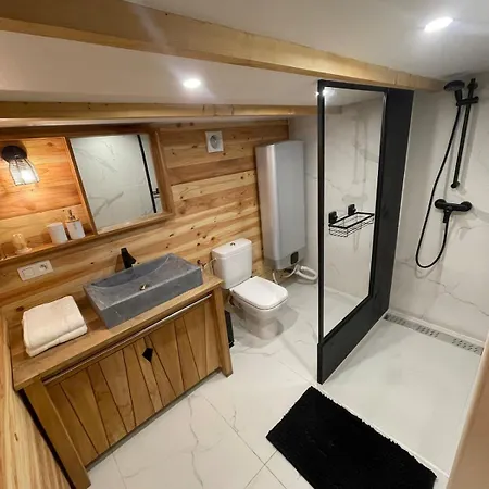 Lodge Bien Belge Avec Cinema Et Jacuzzi Lasne